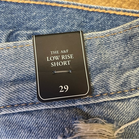 NEW Abercrombie & Fitch Low Rise Denim Jean Cuffed Shorts Womens 29 Distressed - Picture 4 of 7